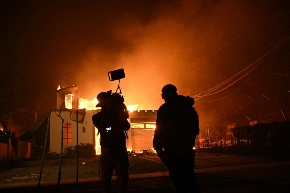 Imagini surprinse din satelit arată efectul devastator al incendiilor din jurul Los Angeles. Haos în zonele rezidențiale - Imaginea 8