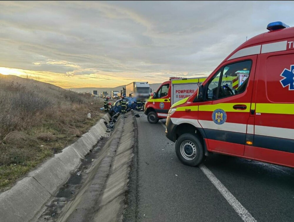 Doi copii de 2 ani şi patru adulţi au fost răniţi după un carambol cu un TIR şi 3 maşini, în Cluj. FOTO - Imaginea 3