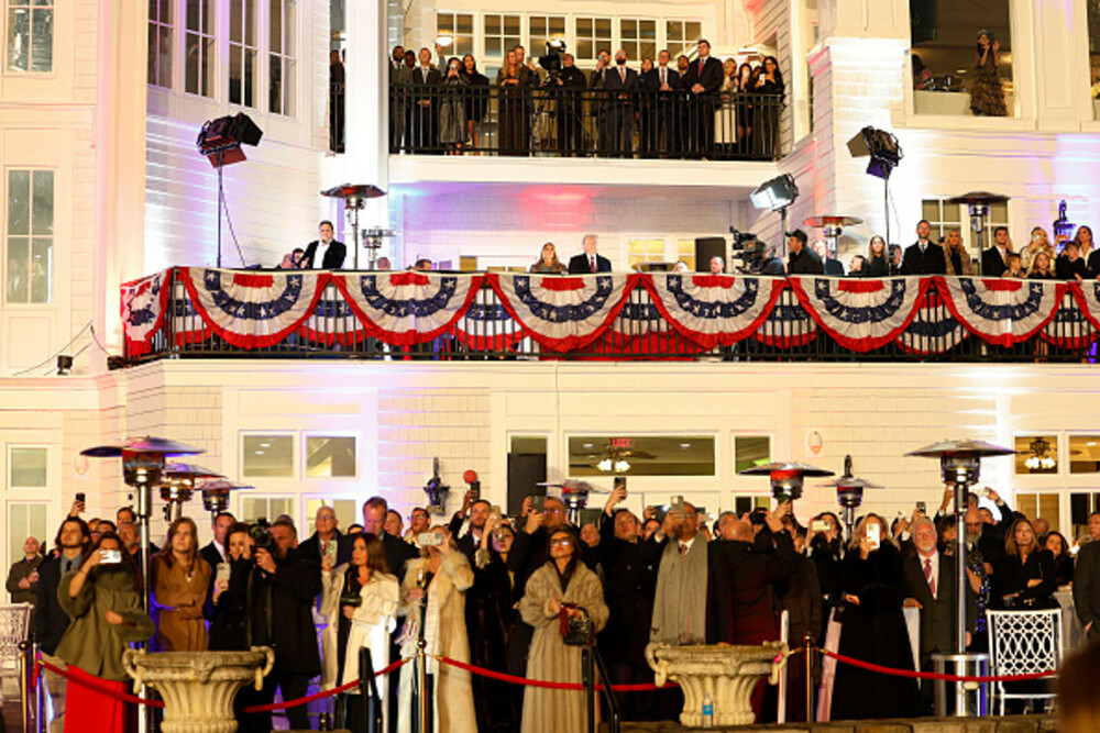 Donald Trump a sosit la Washington. Festivităţile de învestire au început cu focuri de artificii. FOTO & VIDEO - Imaginea 24