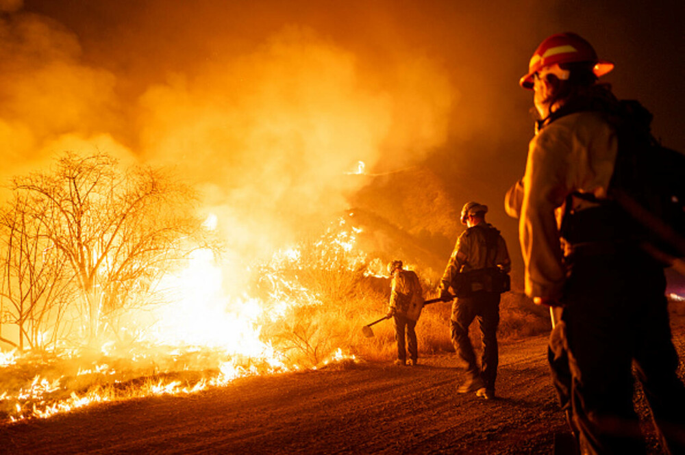 Incendiile din Los Angeles, complet sub control după trei săptămâni. Pagubele sunt estimate la sute de miliarde de dolari - Imaginea 9