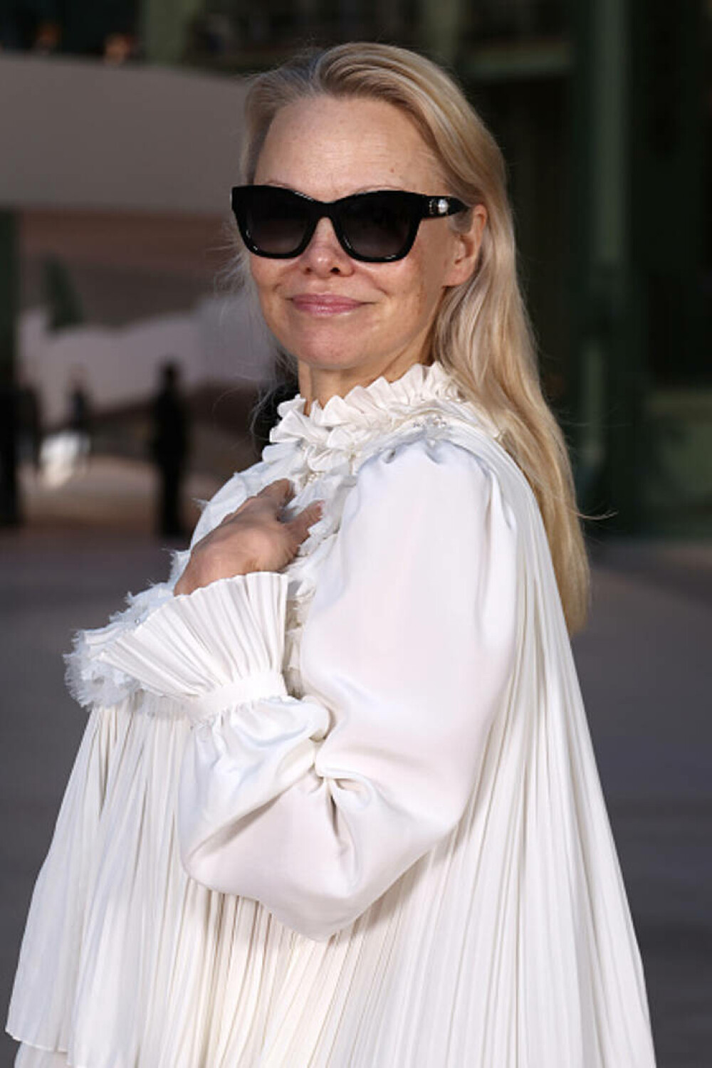 Pamela Anderson, apariție spectaculoasă la Paris Fashion Week. Actrița promovează frumusețea naturală. GALERIE FOTO - Imaginea 4