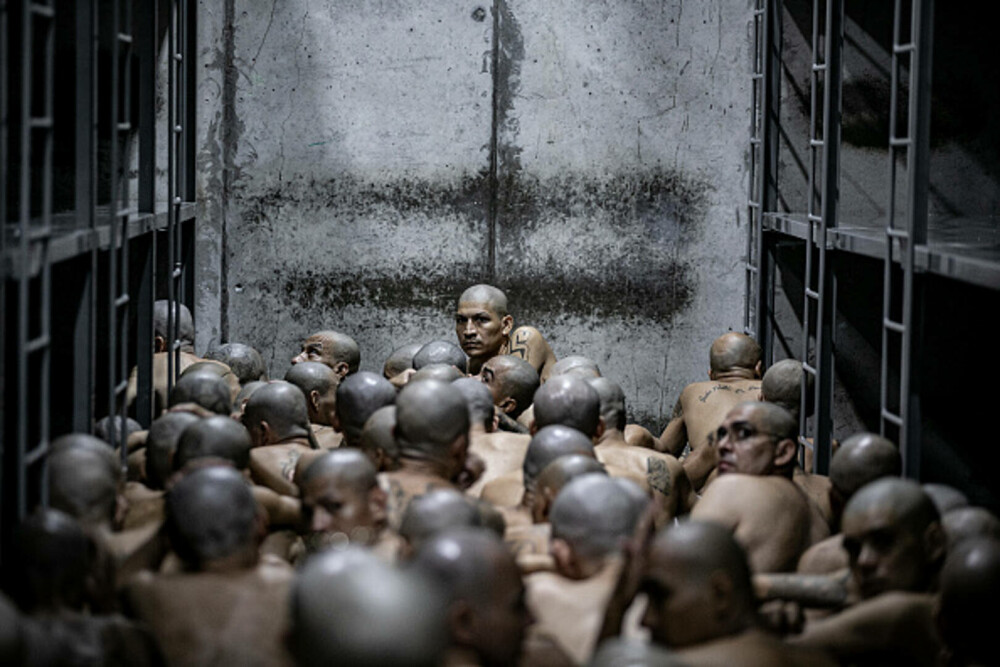 Imagini din închisoarea în care intri și nu mai știe nimeni de tine. Un deținut execută o pedeapsă de 1.500 de ani. FOTO - Imaginea 21