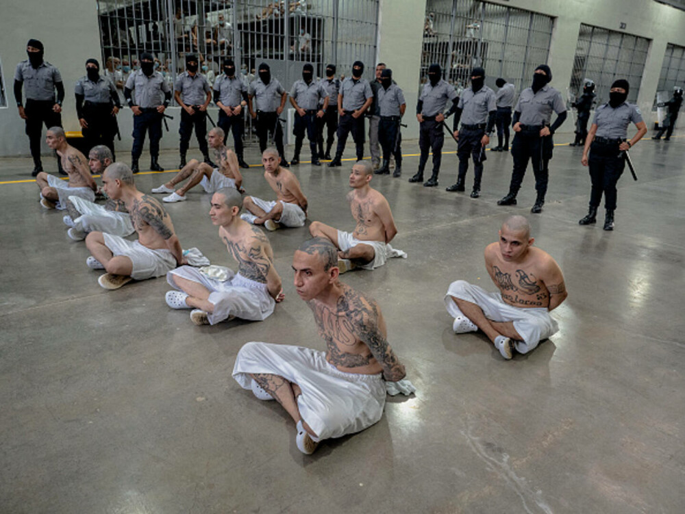 Imagini din închisoarea în care intri și nu mai știe nimeni de tine. Un deținut execută o pedeapsă de 1.500 de ani. FOTO - Imaginea 25
