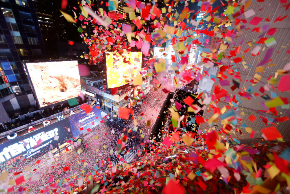 Times Square a strălucit de Anul Nou. Imagini inedite direct din mijlocul festivităților | GALERIE FOTO - Imaginea 4
