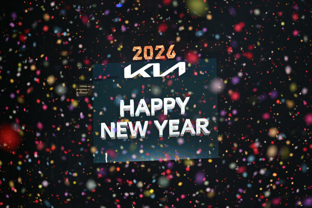 Times Square a strălucit de Anul Nou. Imagini inedite direct din mijlocul festivităților | GALERIE FOTO - Imaginea 21