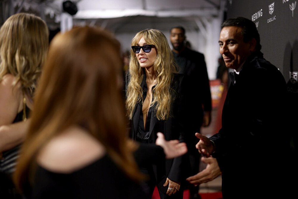 Miley Cyrus și mama ei au strălucit la Festivalul de Film de la Palm Springs. Cele două seamănă izbitor. GALERIE FOTO - Imaginea 3