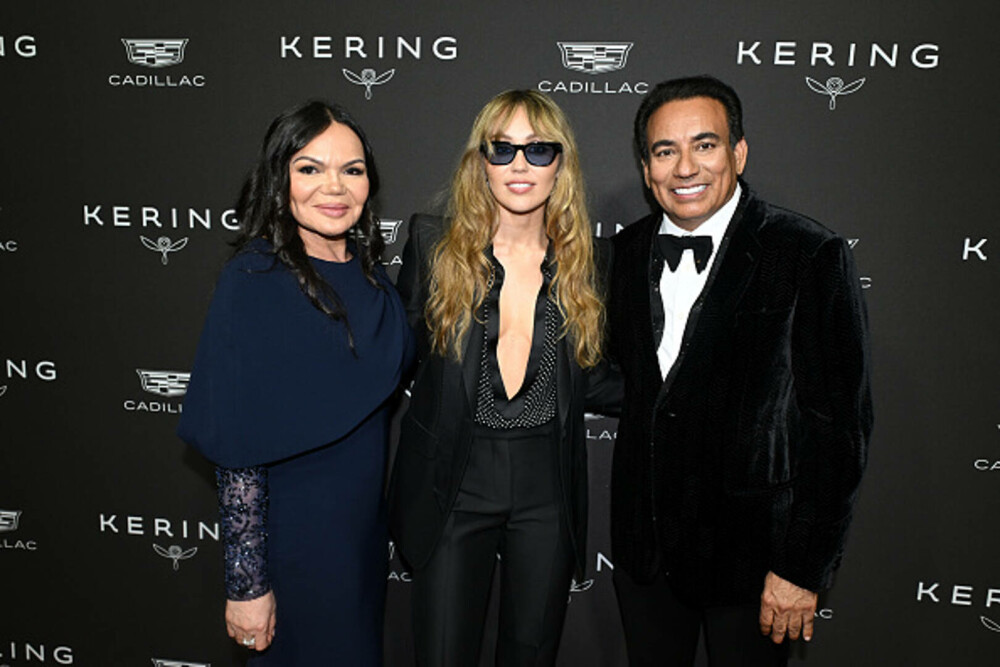 Miley Cyrus și mama ei au strălucit la Festivalul de Film de la Palm Springs. Cele două seamănă izbitor. GALERIE FOTO - Imaginea 7