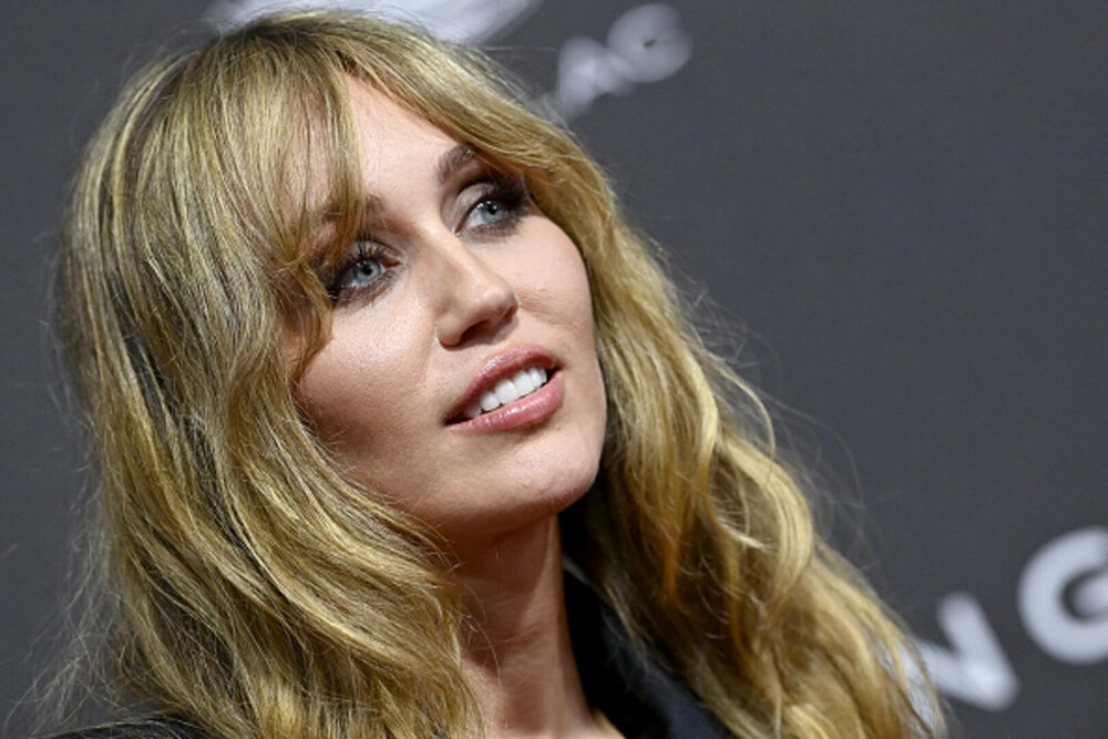 Miley Cyrus și mama ei au strălucit la Festivalul de Film de la Palm Springs. Cele două seamănă izbitor. GALERIE FOTO - Imaginea 26