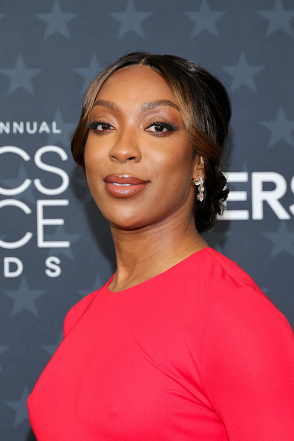 Cele mai bine îmbrăcate vedete la Critics Choice Awards 2026. Ținutele care au atras atenția pe covorul roșu. GALERIE FOTO - Imaginea 21