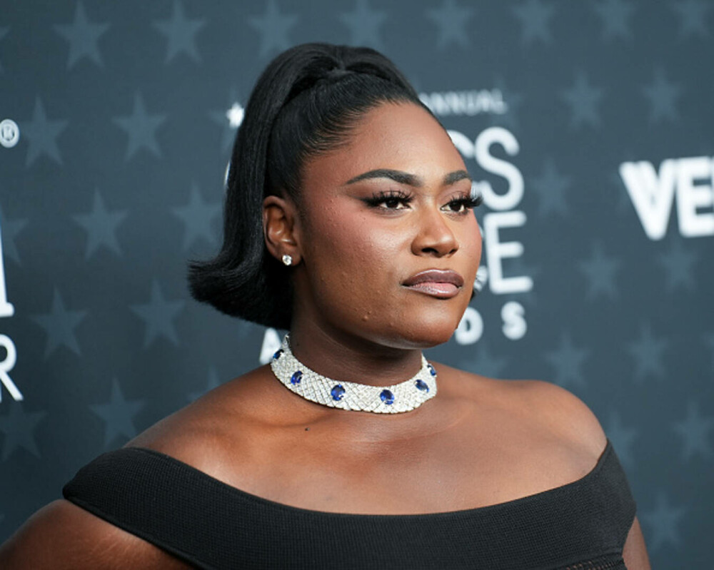 Cele mai bine îmbrăcate vedete la Critics Choice Awards 2026. Ținutele care au atras atenția pe covorul roșu. GALERIE FOTO - Imaginea 81