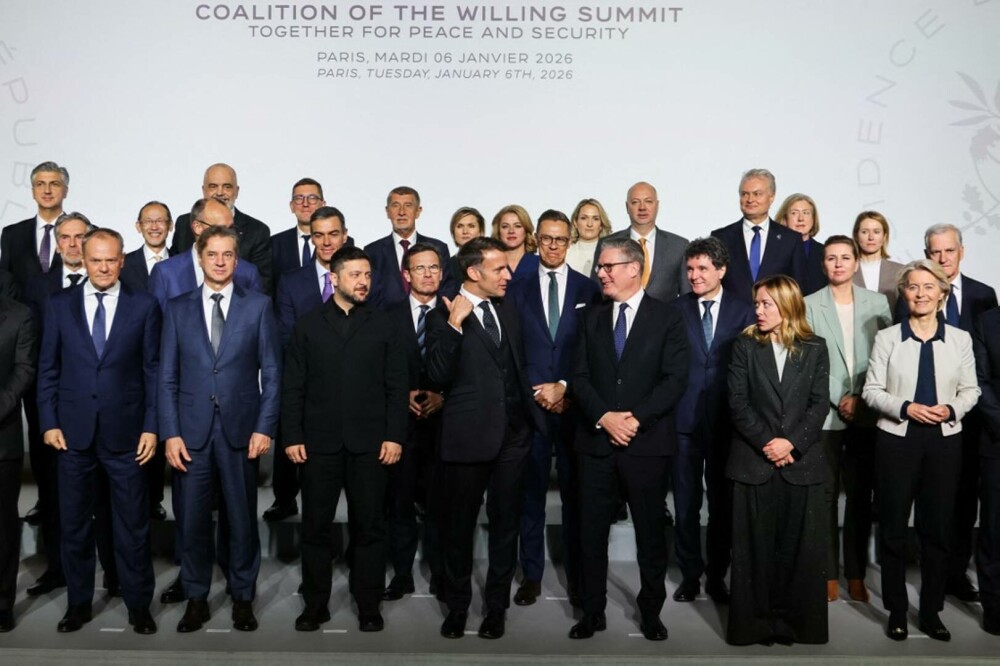 Summit-ul din Paris. VIDEO cu președintele Nicușor Dan, poziționat ”strategic” la fotografia de grup, lângă liderii Europei - Imaginea 6