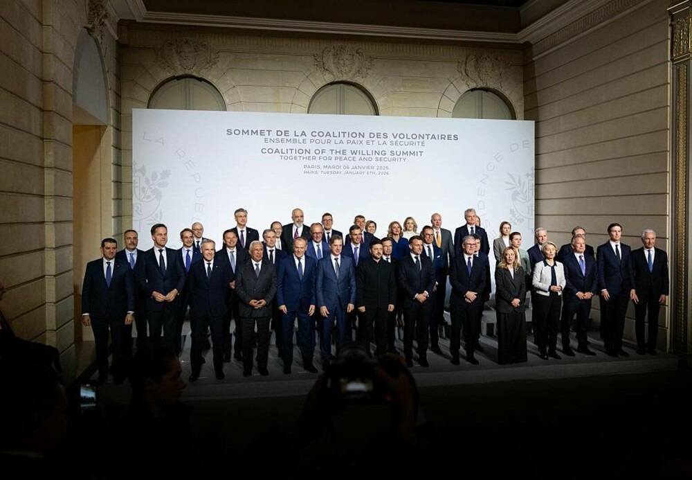 Summit-ul din Paris. VIDEO cu președintele Nicușor Dan, poziționat ”strategic” la fotografia de grup, lângă liderii Europei - Imaginea 7