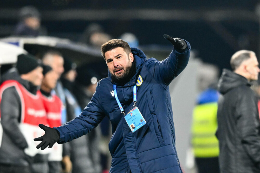 Adrian Mutu împlinește 47 de ani. Cariera „Briliantului”, de la atacant la FC Argeș la idol în marile cluburi europeme. FOTO - Imaginea 35