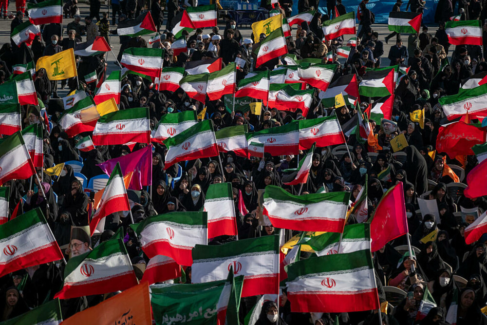 Un rapper iranian povestește scenele de groază văzute în Iran: cadavre lăsate pe străzi, ca să-i sperie pe protestatari - Imaginea 5