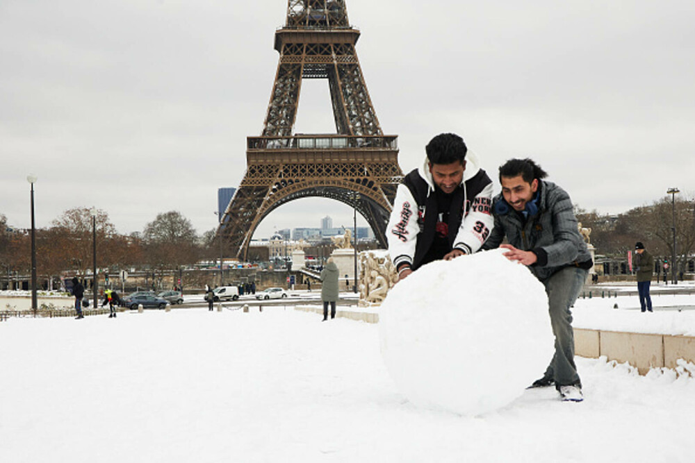 Franța, lovită de furtuna Goretti cu rafale de peste 200 km/h. Peste 380.000 de locuințe au rămas fără electricitate. FOTO - Imaginea 12