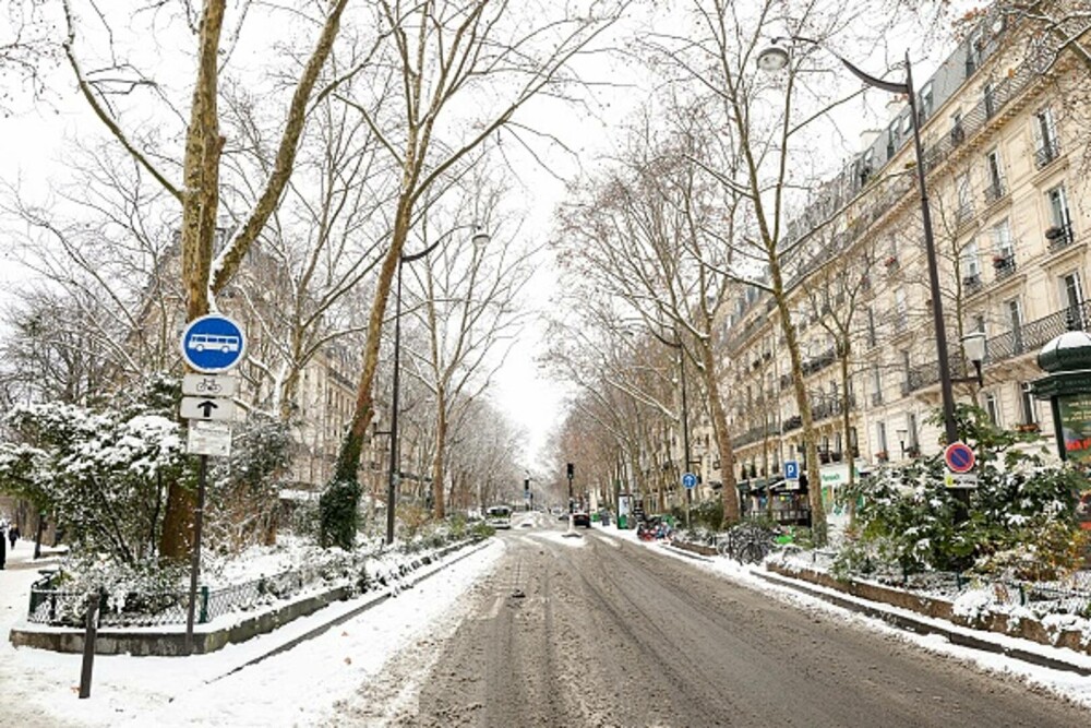 Franța, lovită de furtuna Goretti cu rafale de peste 200 km/h. Peste 380.000 de locuințe au rămas fără electricitate. FOTO - Imaginea 10