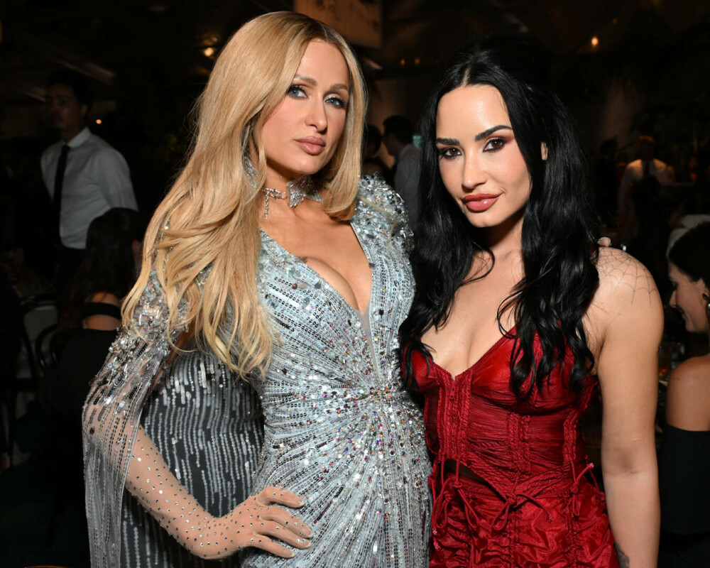 Paris Hilton a atras toate privirile pe străzile din New York, cu o ținută inspirată din anii 2000. GALERIE FOTO - Imaginea 8