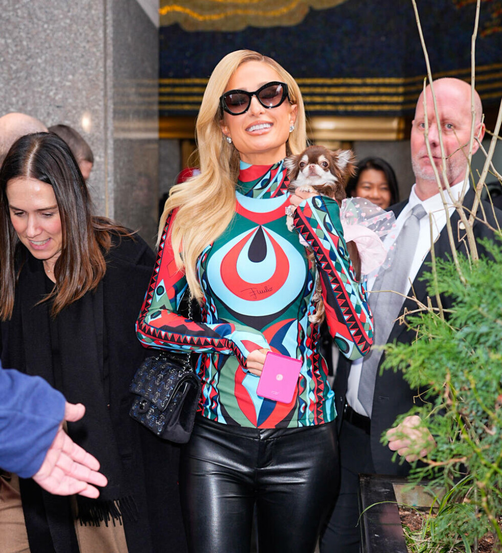 Paris Hilton a atras toate privirile pe străzile din New York, cu o ținută inspirată din anii 2000. GALERIE FOTO - Imaginea 15