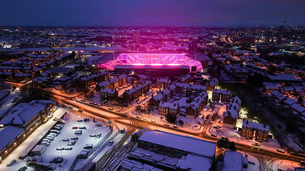 Cerul din Birmingham s-a luminat într-un roz aprins în timpul furtunii Goretti. Cauza fenomenului spectaculos. FOTO și VIDEO - Imaginea 8