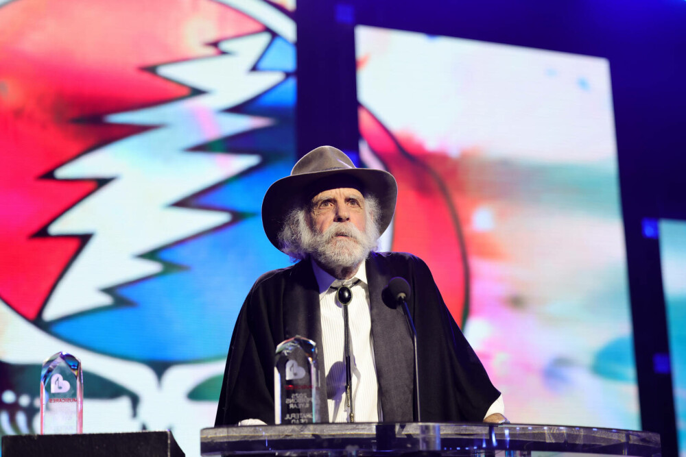 Bob Weir, chitaristul legendarei trupe rock Grateful Dead, a murit la 78 de ani. Momente iconice de pe scenă. GALERIE FOTO - Imaginea 6
