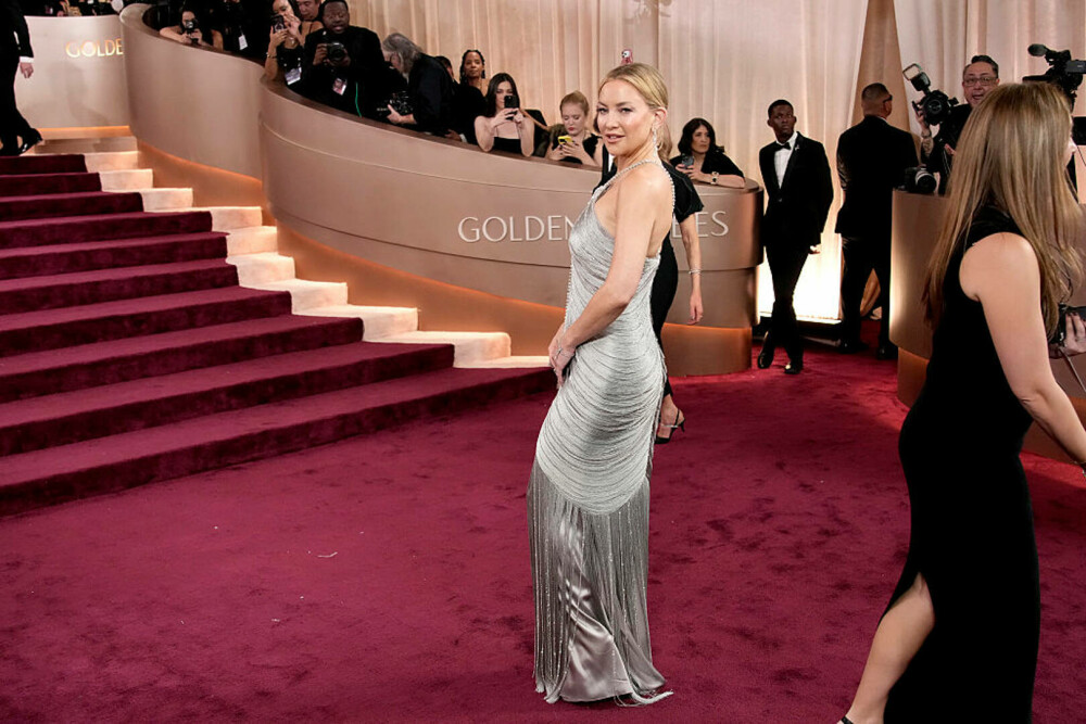 GALERIE FOTO cu cele mai spectaculoase apariții la Globurile de Aur 2026. Actrițele care au uimit publicul cu ținutele lor - Imaginea 21