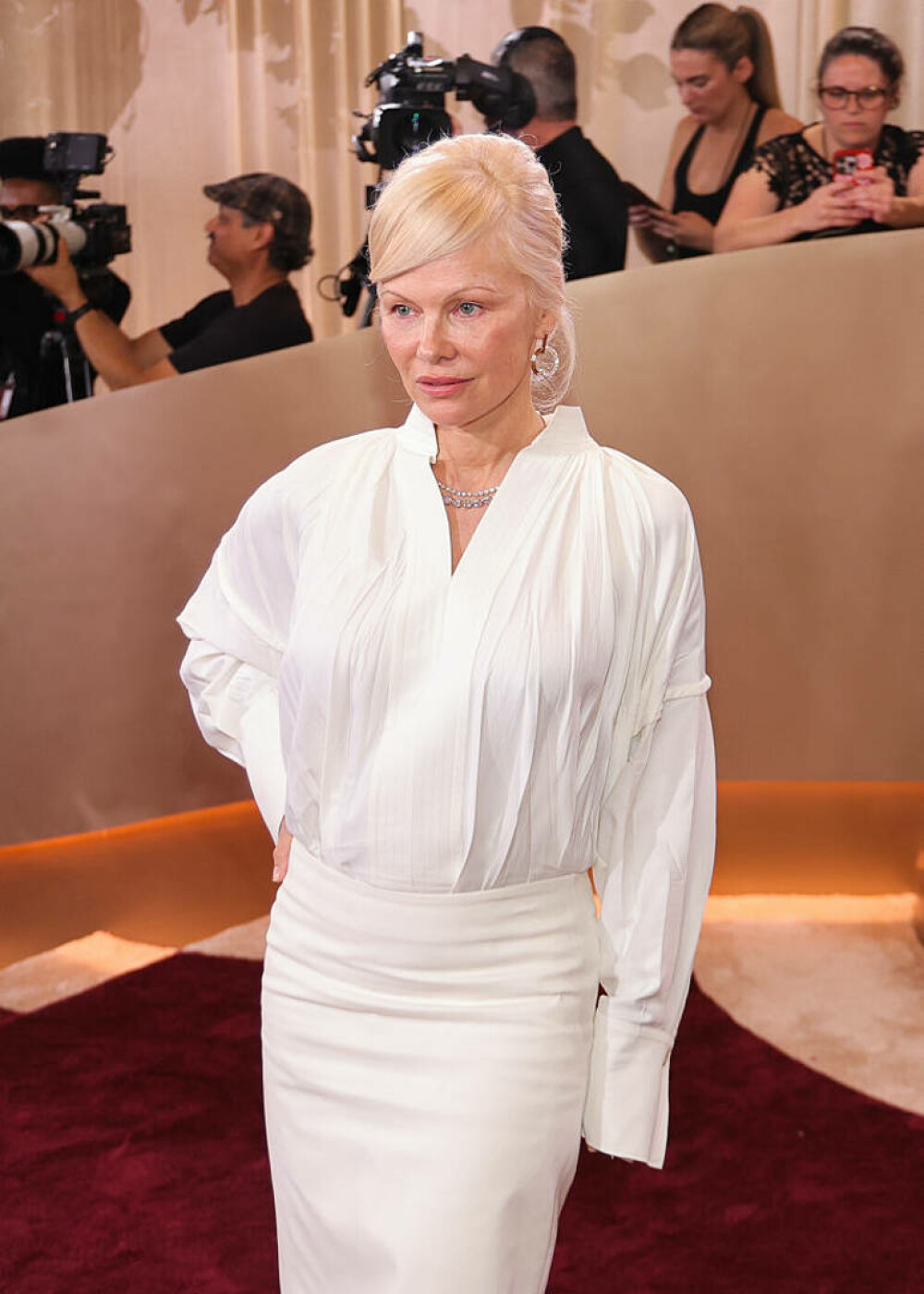 GALERIE FOTO cu cele mai spectaculoase apariții la Globurile de Aur 2026. Actrițele care au uimit publicul cu ținutele lor - Imaginea 39