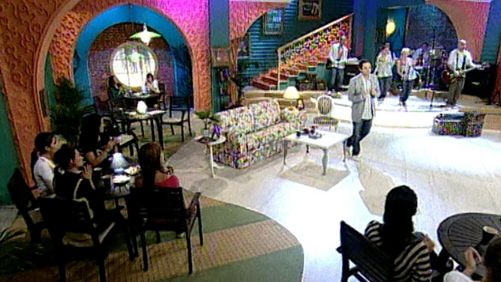 Prima ediție a emisiunii lui Cătălin Măruță, din 2007, de la PRO TV. Cum arăta „Happy Hour” la debut. Imagini de arhivă - Imaginea 11