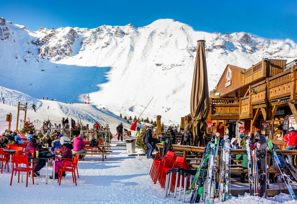 Top cele mai luxoase și instagramabile stațiuni de schi din Europa. Pârtii spectaculoase și peisaje de poveste - Imaginea 2