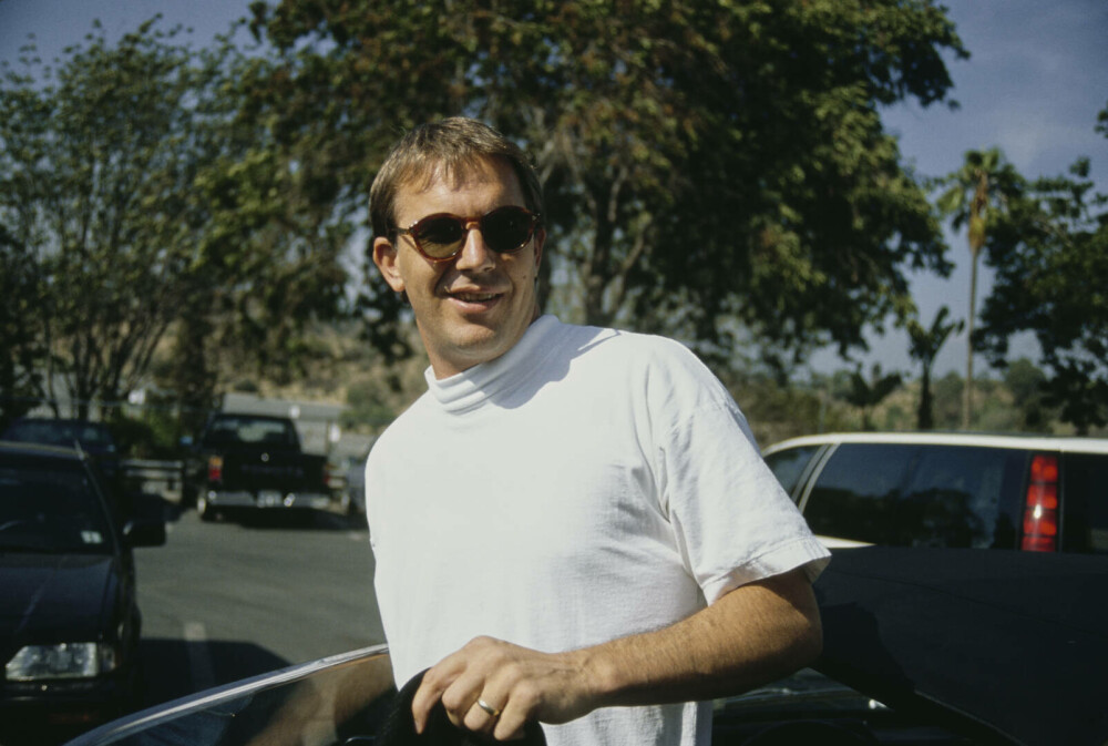 Kevin Costner împlinește 71 de ani. De la roluri de figurație la statutul de legendă a filmului. GALERIE FOTO - Imaginea 10