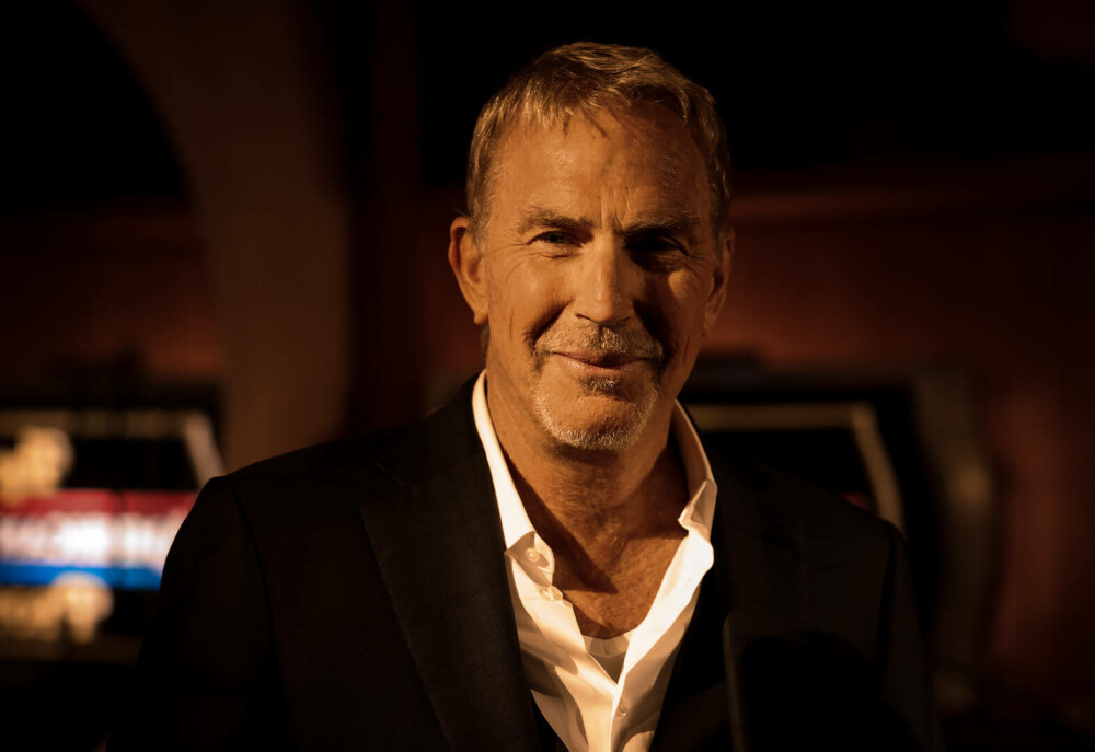 Kevin Costner împlinește 71 de ani. De la roluri de figurație la statutul de legendă a filmului. GALERIE FOTO - Imaginea 15