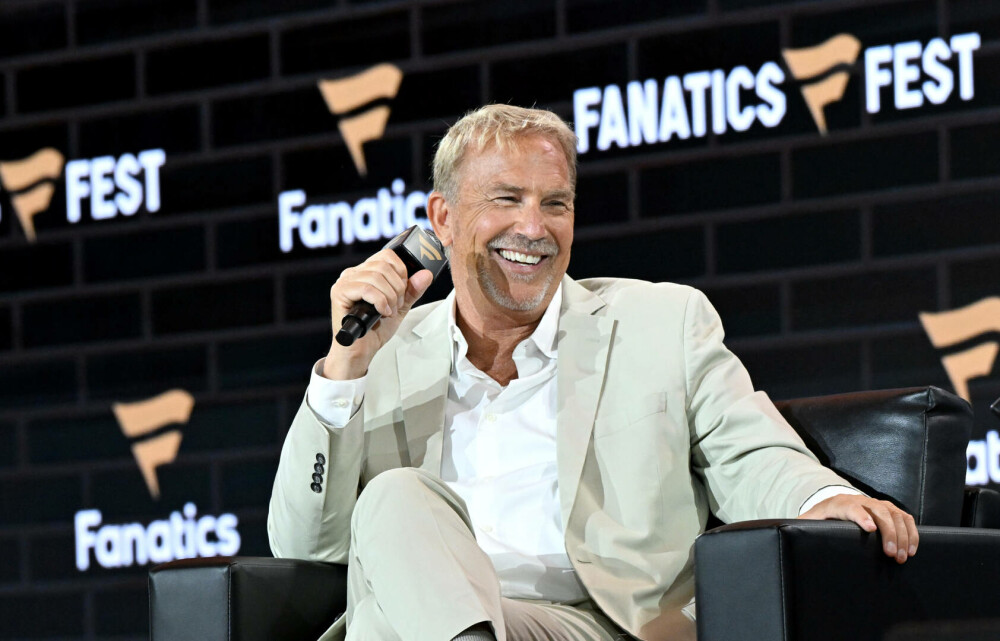 Kevin Costner împlinește 71 de ani. De la roluri de figurație la statutul de legendă a filmului. GALERIE FOTO - Imaginea 18