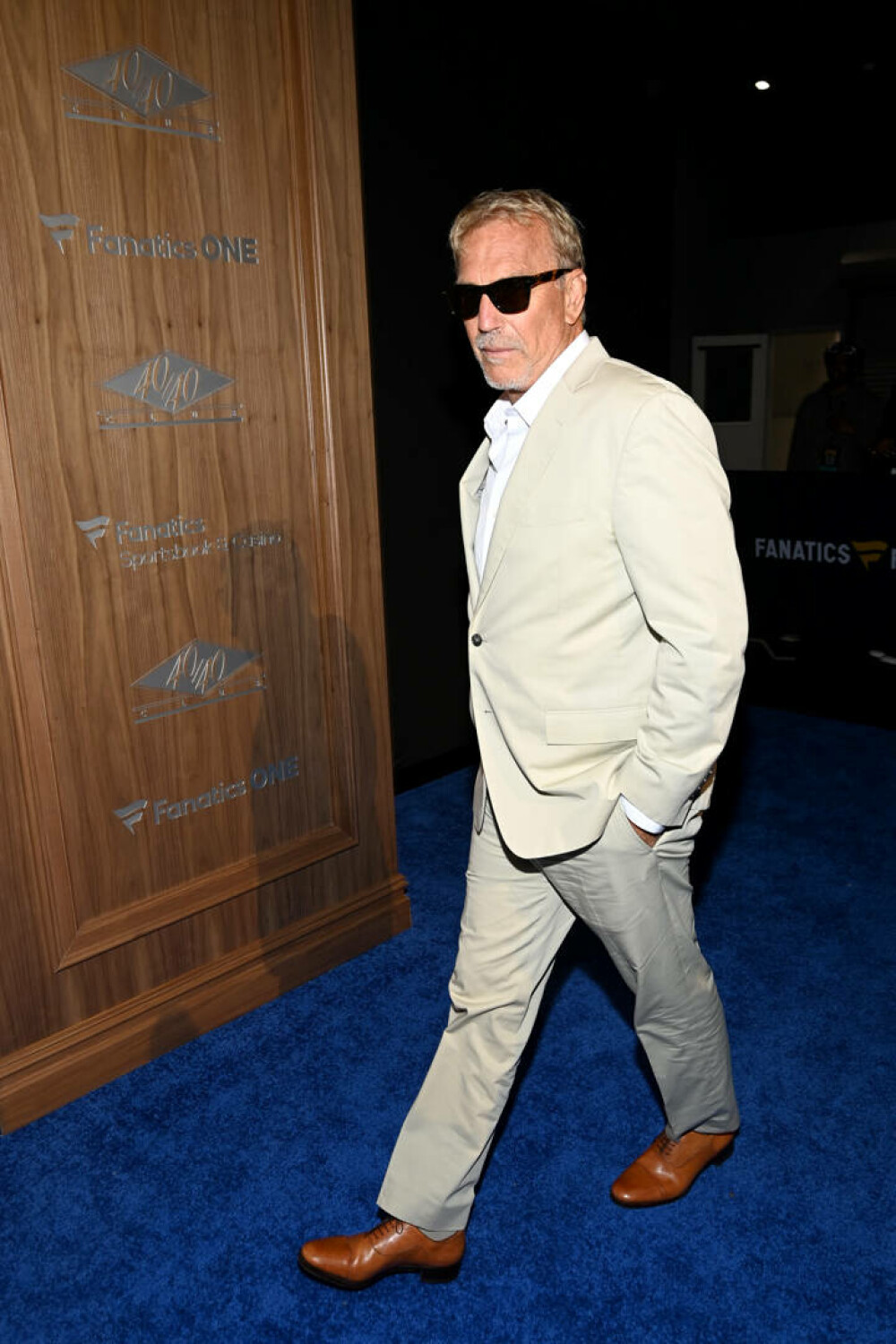 Kevin Costner împlinește 71 de ani. De la roluri de figurație la statutul de legendă a filmului. GALERIE FOTO - Imaginea 20