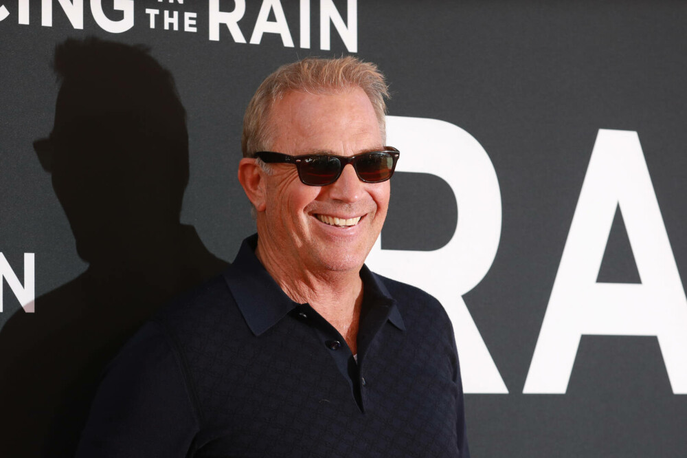 Kevin Costner împlinește 71 de ani. De la roluri de figurație la statutul de legendă a filmului. GALERIE FOTO - Imaginea 28