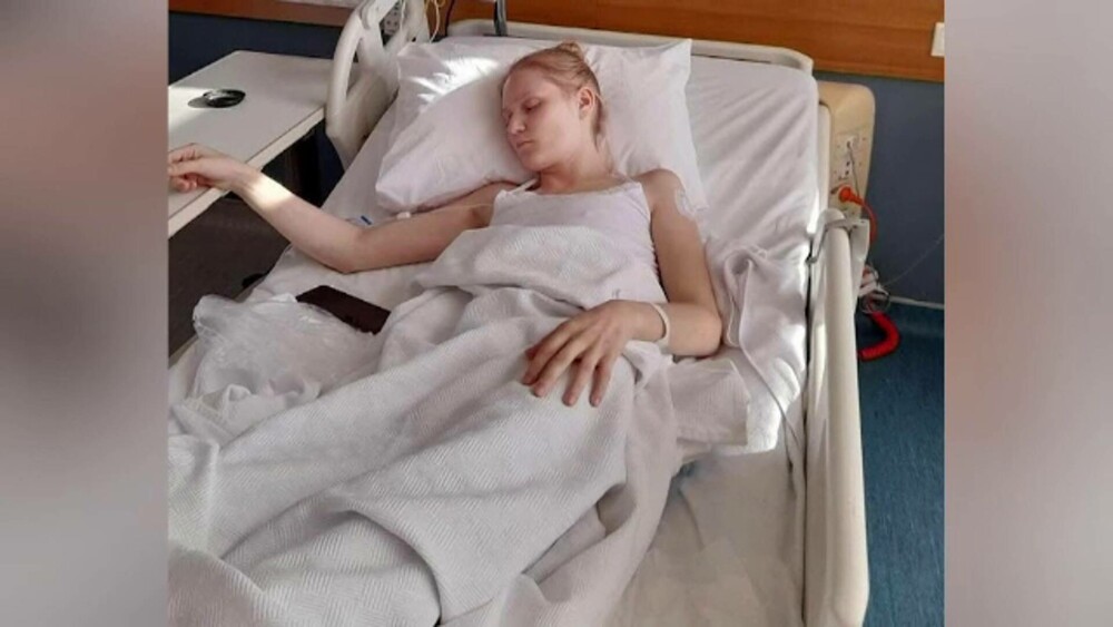 O nouă șansă la viață pentru o tânără bolnavă de cancer. În doar 8 zile, s-au strâns 2,3 milioane de dolari pentru tratament - Imaginea 2