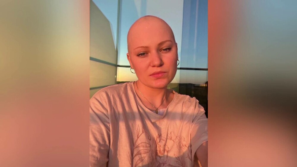 O nouă șansă la viață pentru o tânără bolnavă de cancer. În doar 8 zile, s-au strâns 2,3 milioane de dolari pentru tratament - Imaginea 3