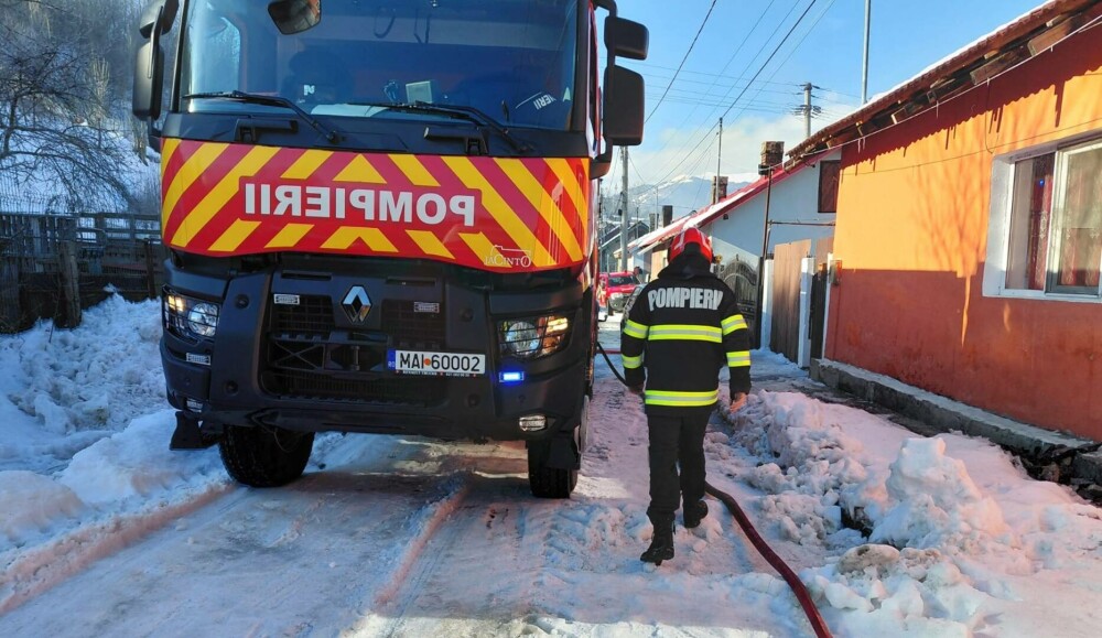 Un bărbat a murit în urma unei explozii la o centrală pe lemne, în Hunedoara. Deflagraţia a fost urmată de incendiu - Imaginea 3