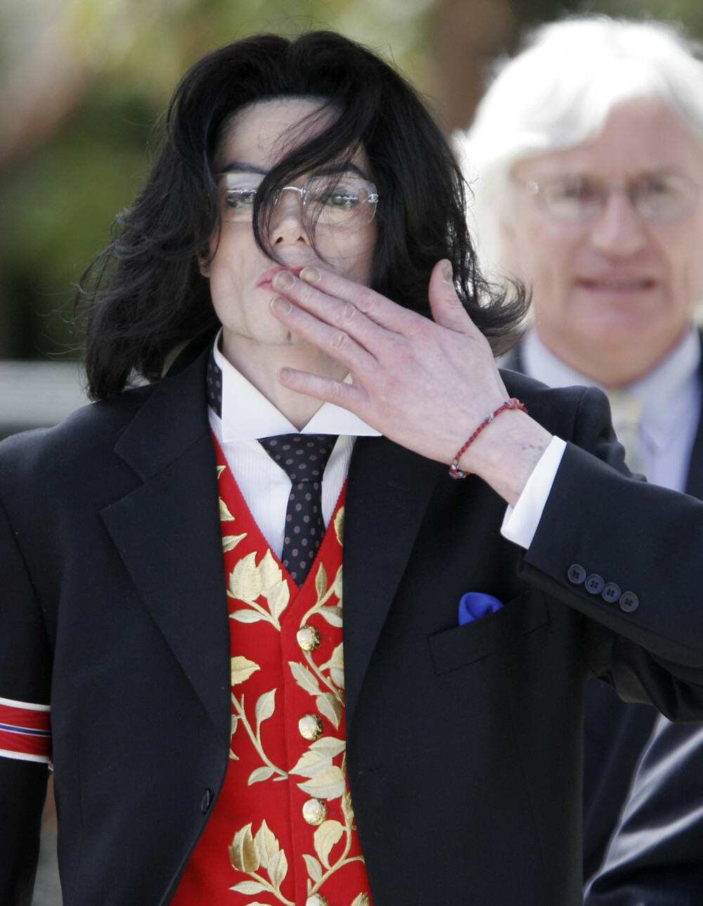 FOTO SOCANT. Prima imagine cu Michael Jackson mort - Imaginea 20