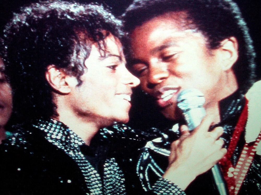 RETROSPECTIVA De ce il iubim pe Michael Jackson! - Imaginea 33