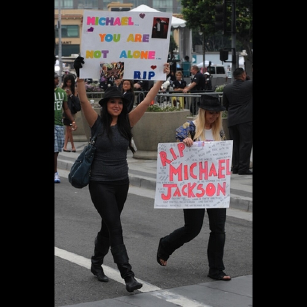 Despartirea de Michael Jackson, in IMAGINI! - Imaginea 31