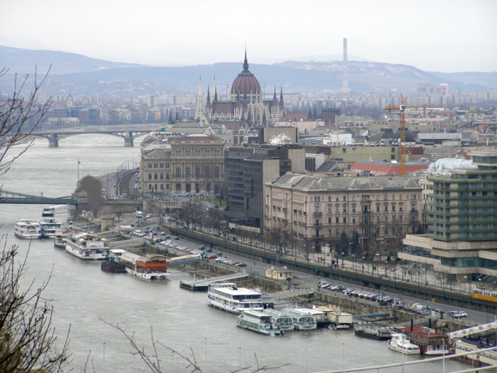 Budapesta: intre istorie si turism de shopping - Imaginea 1