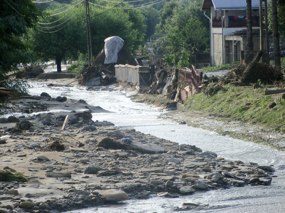 Harta durerii. Moldova distrusa de inundatii - Imaginea 5