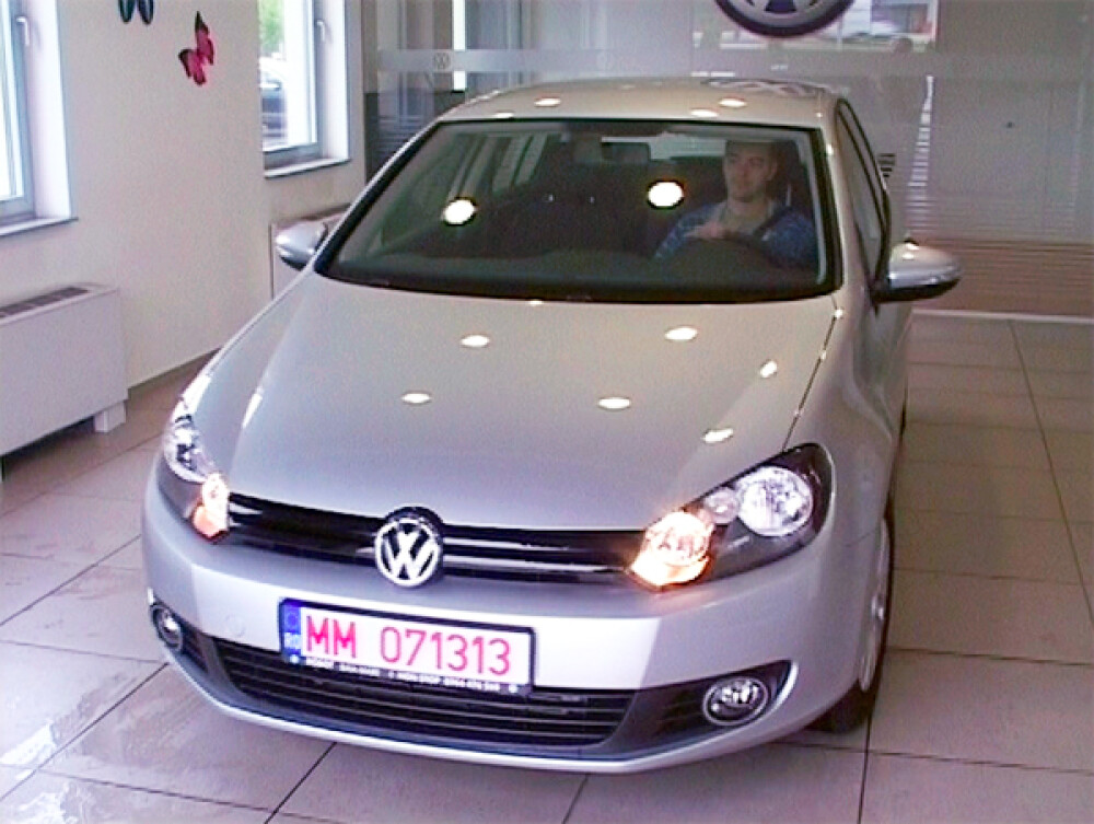 (P) Cum sa cumperi un Volkswagen Golf 6 cu... 2,54 Euro - Imaginea 3