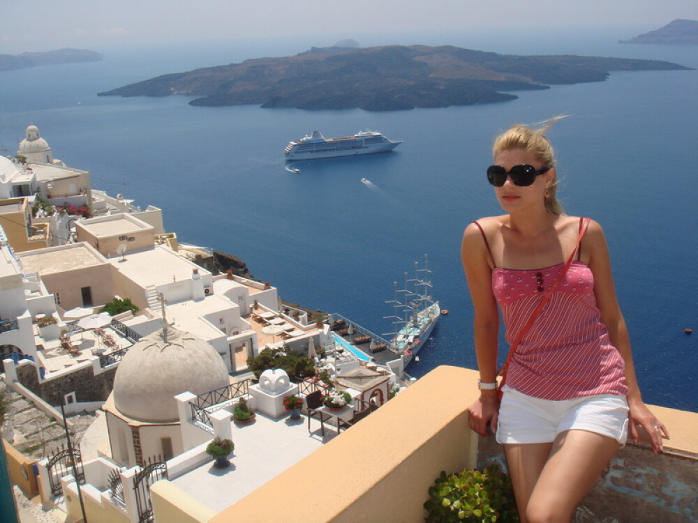 Ela Prodan de la Divertis a fost in luna de miere in Santorini - Imaginea 2