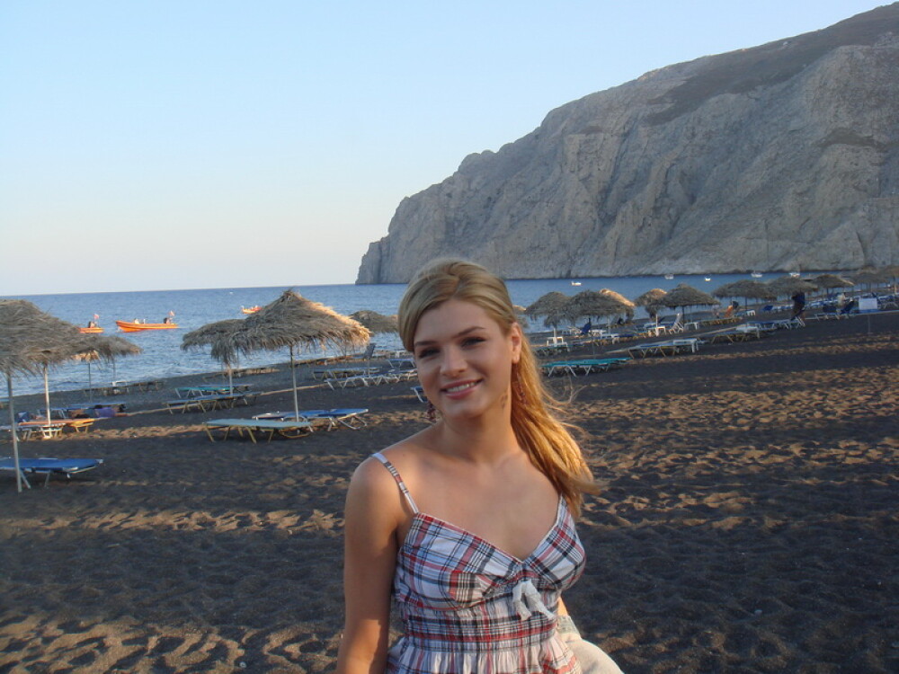 Ela Prodan de la Divertis a fost in luna de miere in Santorini - Imaginea 4