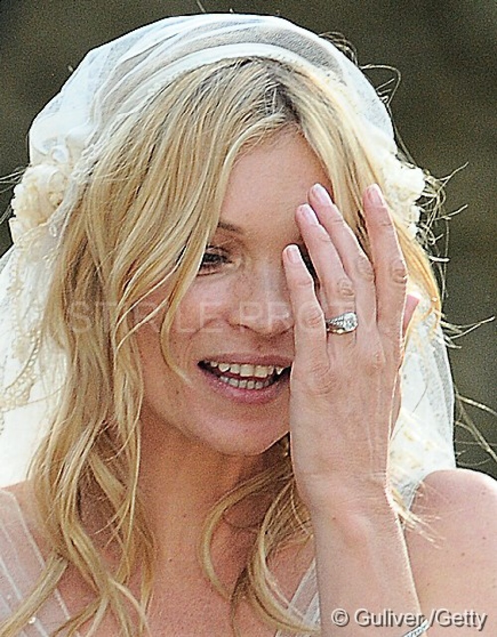 Fite de diva. Kate Moss a inchis doua orase ca sa nu fie deranjata la nunta. GALERIE FOTO - Imaginea 8