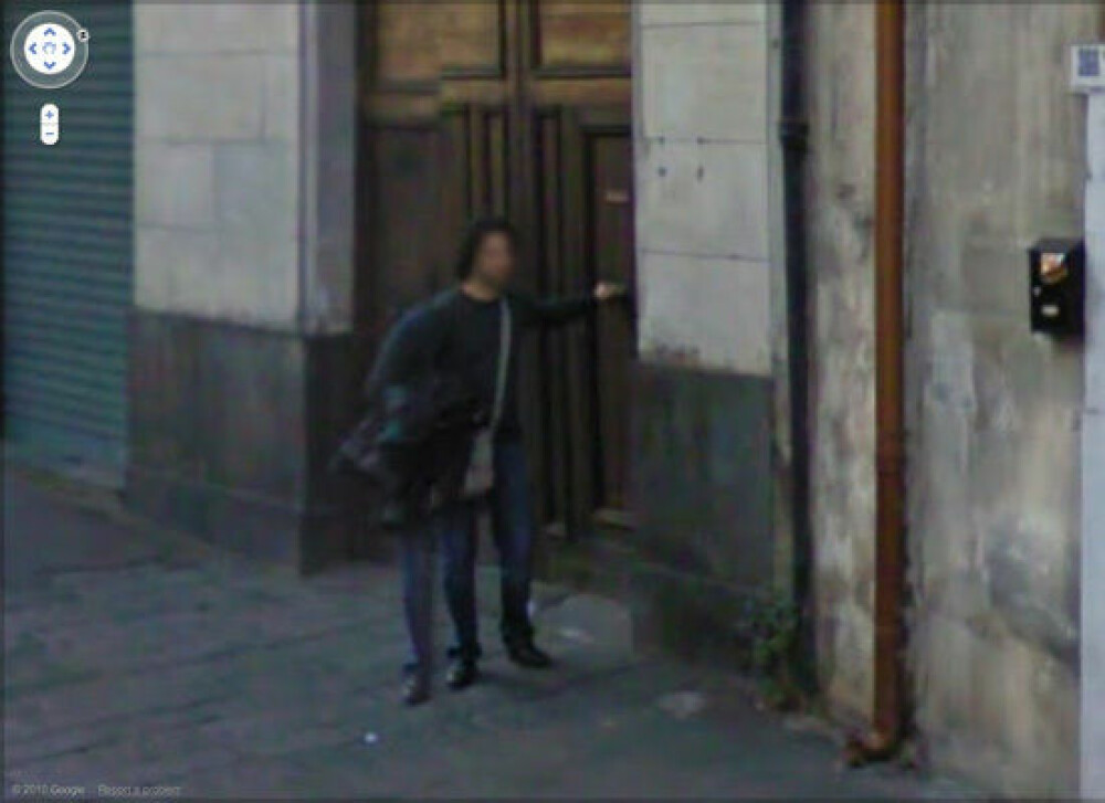 FOTO. Cele mai intrigante instantanee suprinse de Google Street View - Imaginea 2
