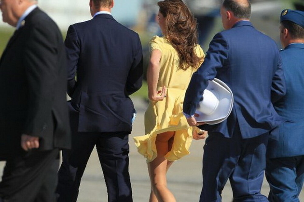Ce a aratat Kate Middleton la un eveniment la care a insotit-o pe regina. FOTO - Imaginea 2
