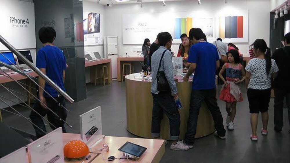 Au copiat un magazin Apple perfect iar angajatii credeau ca lucreaza pentru Steve Jobs.Cum s-a aflat - Imaginea 3