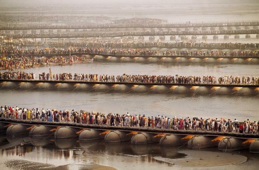 Locul in care 70 mil. de oameni se roaga in acelasi timp.Cum arata o festivitate religioasa in India - Imaginea 1