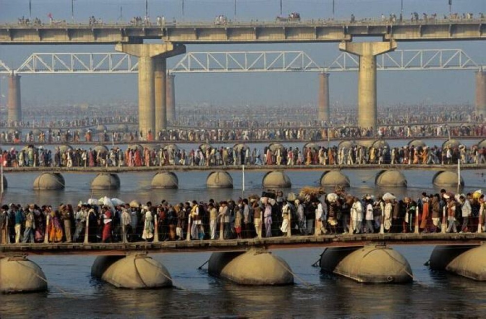 Locul in care 70 mil. de oameni se roaga in acelasi timp.Cum arata o festivitate religioasa in India - Imaginea 2